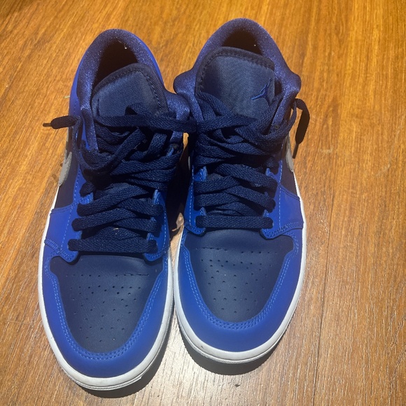 Snickers - Picture 5 of 5